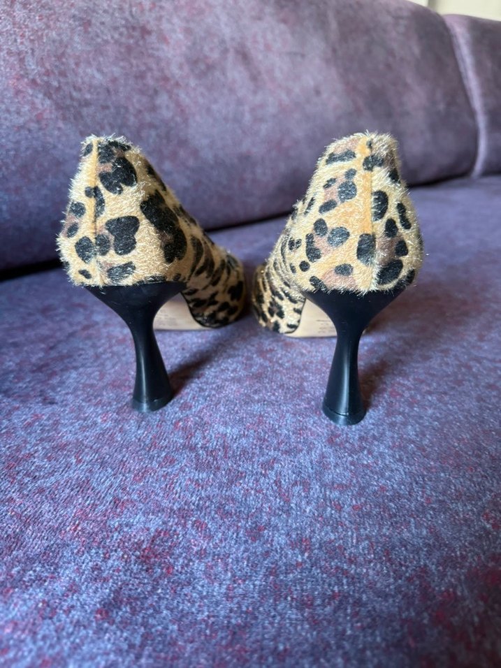 Kahverengi Leopar Desenli Tüylü Stiletto - Görsel 4