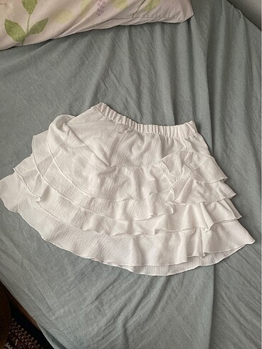 Beyaz mini etek