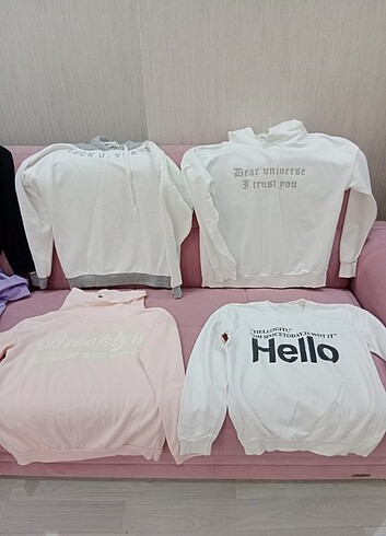 Sweatshirt