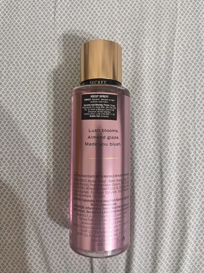 Victoria's Secret Velvet Petals Vücut Spreyi - Görsel 2