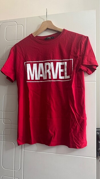Marvel tişört