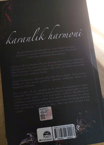 Karanlık Harmoni - Laura Thalassa