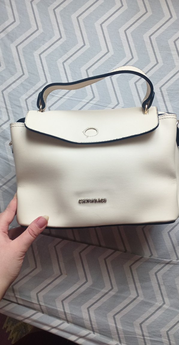 Beyaz Deri Tokalı Kadın Çanta - Görsel 2