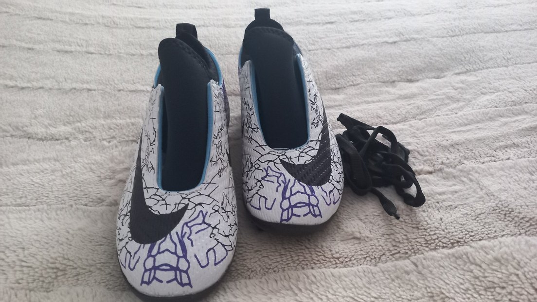 Mor Baskılı Erkek kranpon Futbol Ayakkabısı Velcro - Görsel 2