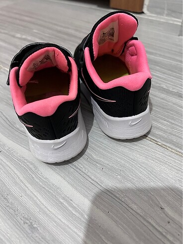 23 Beden Nike kız bebek spor ayakkabı