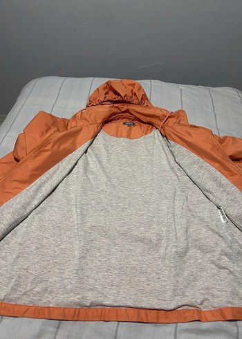 Kahverengi Turuncu Kapüşonlu Kadın Ceket Yağmurluk - Görsel 3