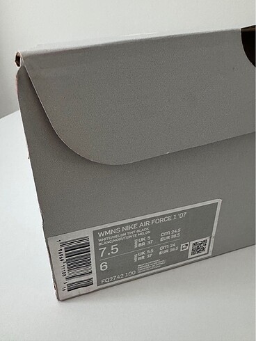 38,5 Beden beyaz Renk Nike Beyaz Sneaker