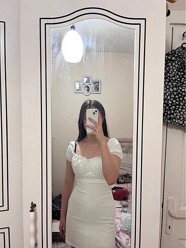 Bershka beyaz prenses elbise kısa kollu yazlık