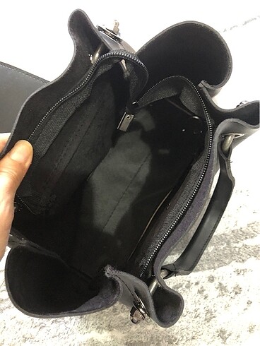  Beden siyah Renk Guess orta boy kol çantası