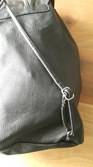 universal Beden h&m deri sırt çantası 