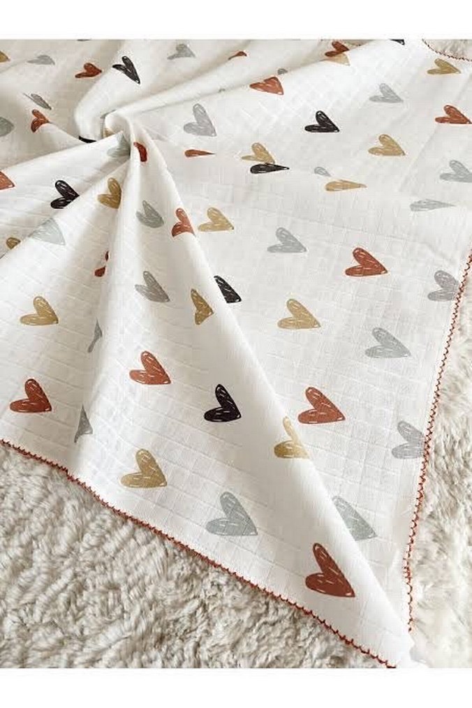 Beyaz Kalp Desenli Müslin Bezi - Görsel 3