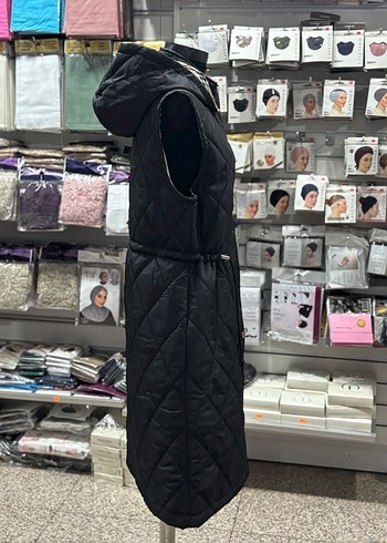 Kadın Siyah Kapitone Uzun Yelek - Görsel 3