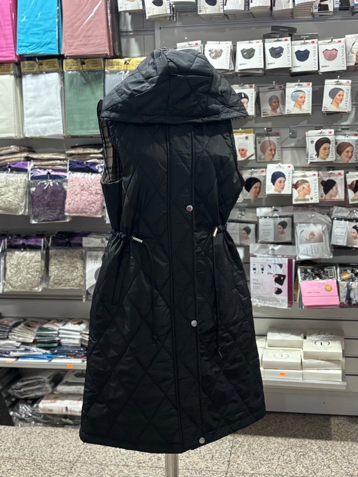 Kadın Siyah Kapitone Uzun Yelek - Görsel 2