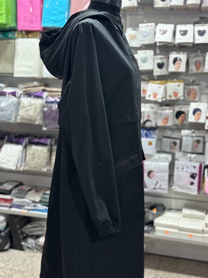 Siyah Uzun Kadın Yağmurluk - Görsel 3