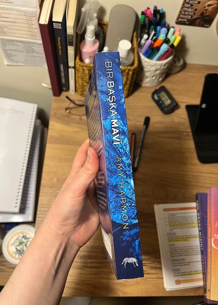 Bir Başka Mavi / yabancı yayınları / amy harmon - Görsel 2