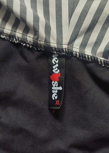 Kadın Siyah Uzun Kapüşonlu Yağmurluk - Görsel 5