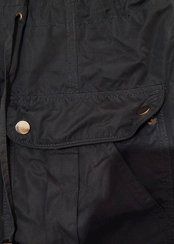 Düğmeli fermuarlı kapşonlu haki kadın mont - Görsel 4