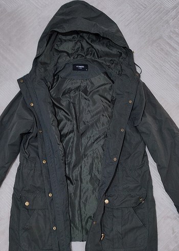 Düğmeli fermuarlı kapşonlu haki kadın mont - Görsel 7