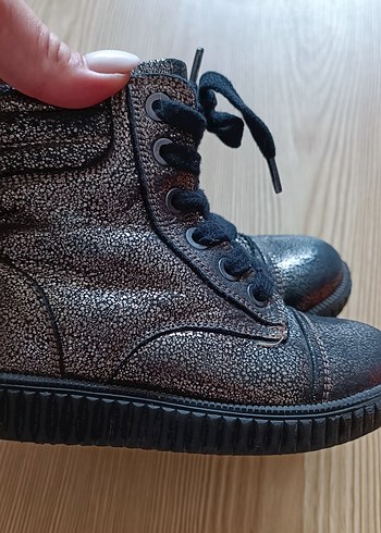 Kız çocuk  için siyah simli kışlık botlar - Görsel 4