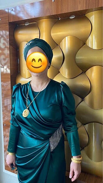 42 Beden Saten yeşil elbise