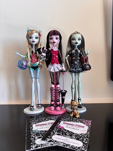 Monster High Mobster high gold seri