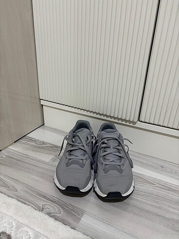 Reebok spor ayakkabı