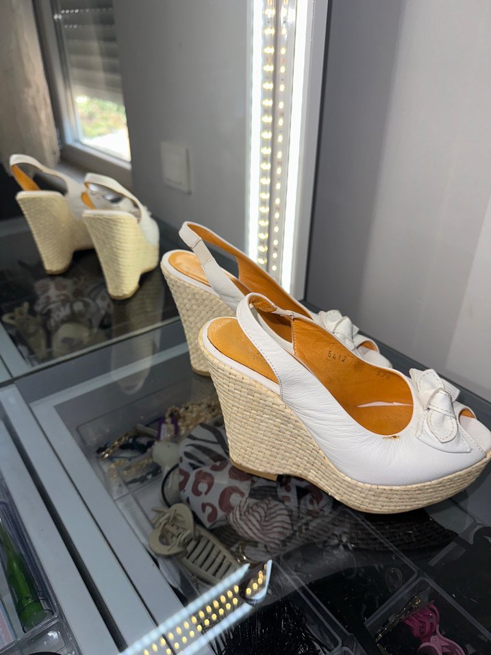 Hotiç Beyaz Dolgu Topuklu Kadın Ayakkabı - Görsel 2