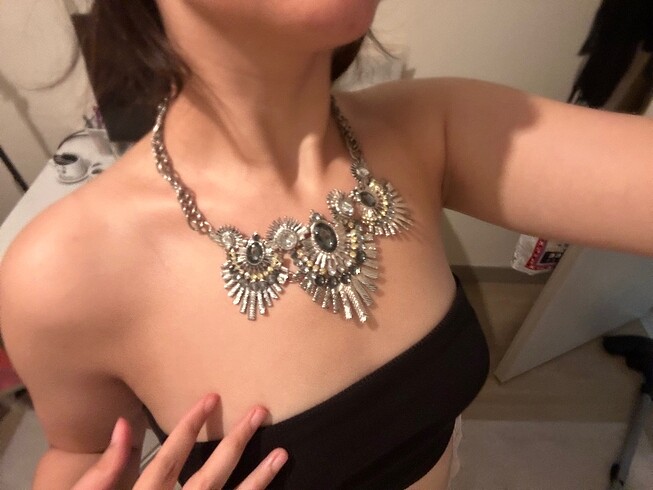 Zara Metal taşlı kolye