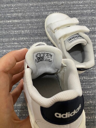 20 Beden Yeni Adidas Ayakkabı