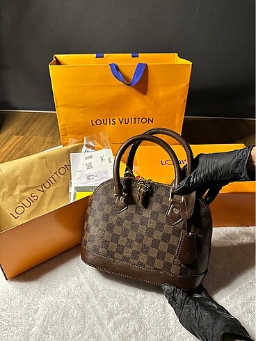 Louis Vuitton Çanta