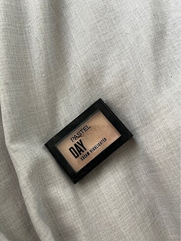 PASTEL KREM HIGHLIGHTER