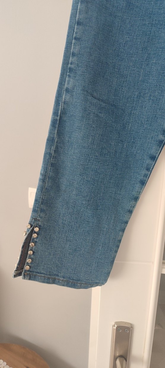 Düğmeli İşlemeli Mavi Kadın Midi Jean - Görsel 2