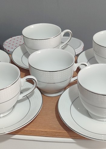 Gri Detaylı Beyaz Porselen Fincan ve Tabağı - Görsel 6