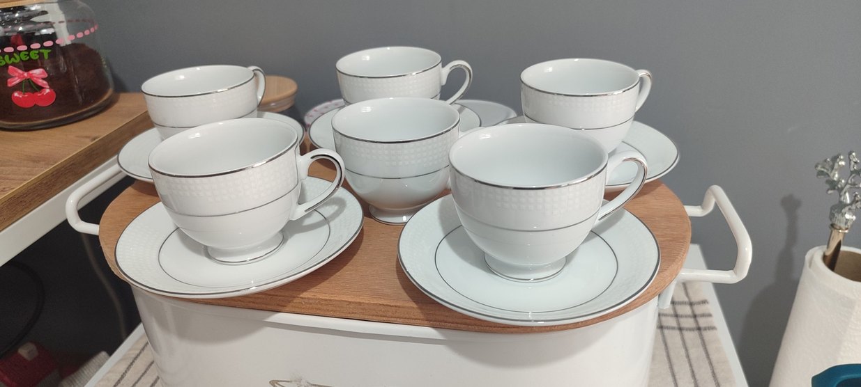 Gri Detaylı Beyaz Porselen Fincan ve Tabağı - Görsel 5