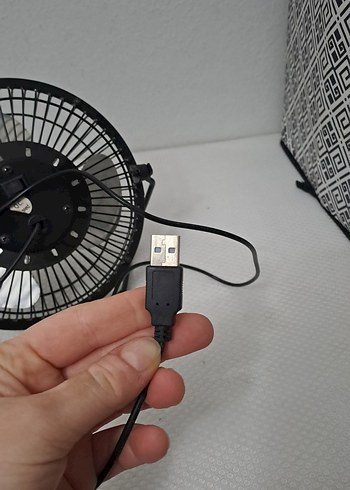 USB Bağlantılı Siyah Masaüstü Fan - Görsel 3