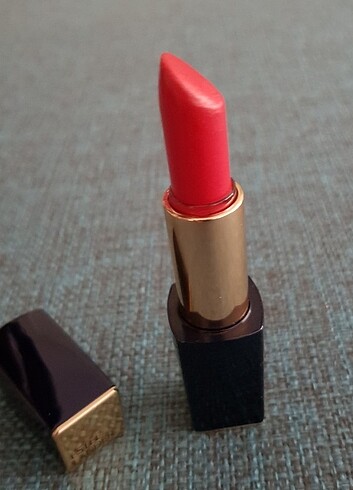 Estee Lauder Ruj