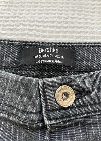 36 Beden gri Renk Bershka Gri Çizgili Denim Pantolon