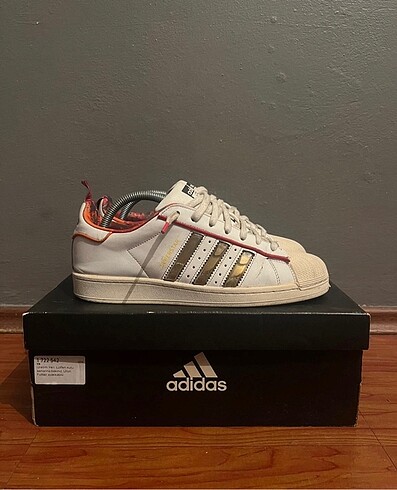 Adidas Superstar