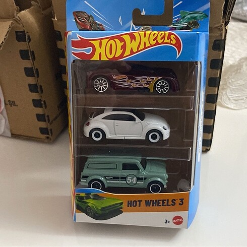 HOT WHEELS ARABA