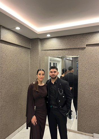 Uzun kahverengi Drapeli Kadın Abiye Elbise - Görsel 2