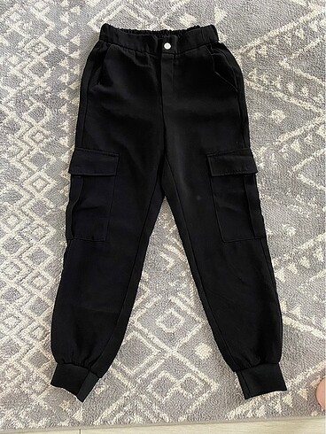 Stradivarius siyah kargo pantolon