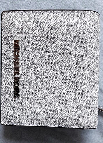 Michael Kors Small Logo Bifold cüzdan