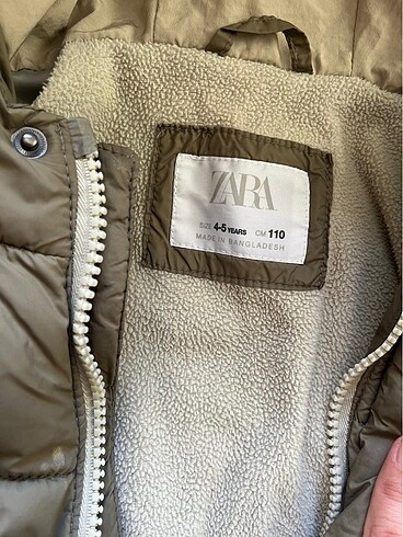 Orijinal zara 4-5 yaş şişme mont