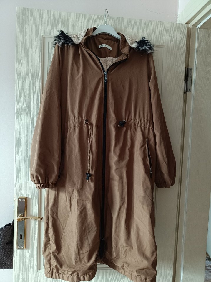 Kadın Bej Kapüşonlu Uzun Parka - Görsel 2