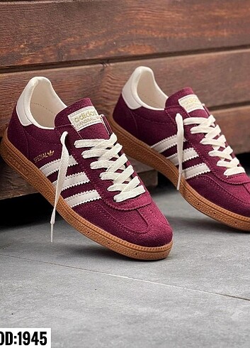 Adidas 36 40 arası bayan spor mevcuttur renk ve model sorabilirsiniz