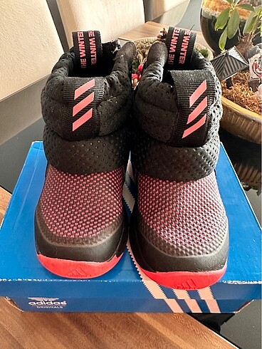 Adidas çocuk botu