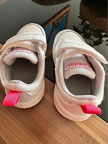 23 Beden Adidas çocuk spor ayakkabı