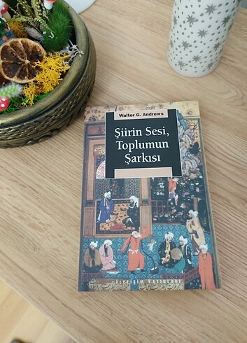  Şiirin Sesi, Toplumun Şarkısı 