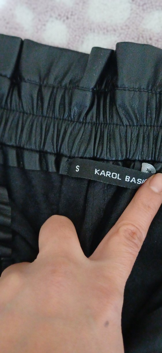 Kadın Siyah Parlak Deri Pilili Pantolon - Görsel 2