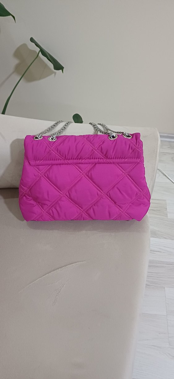 Zincir Detaylı Pembe Kadın Çanta - Görsel 4